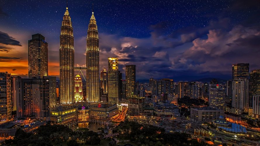 マレーシア株式市場の動向と投資のメリットはあるのか？